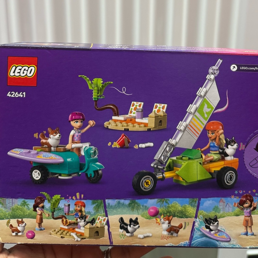 LEGO Friends Surfer dogs Beach Adventure Set - Picture 2 of 2
